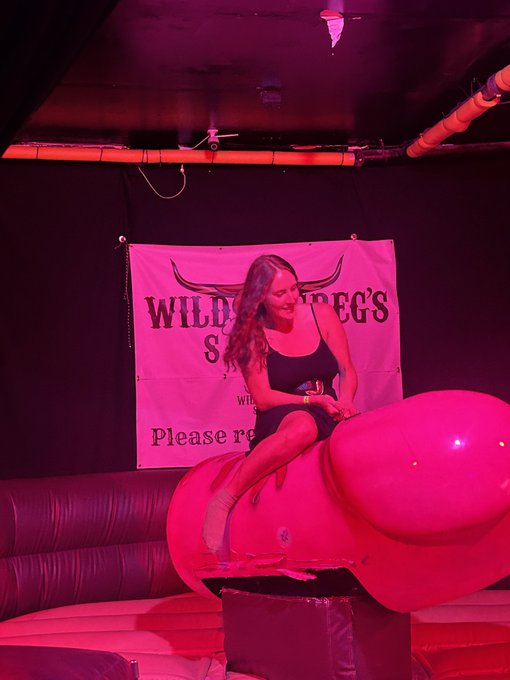 Cadence Lux - You know I love a wild ride... 😜🍆 https://t.co/p06Y5AcWED