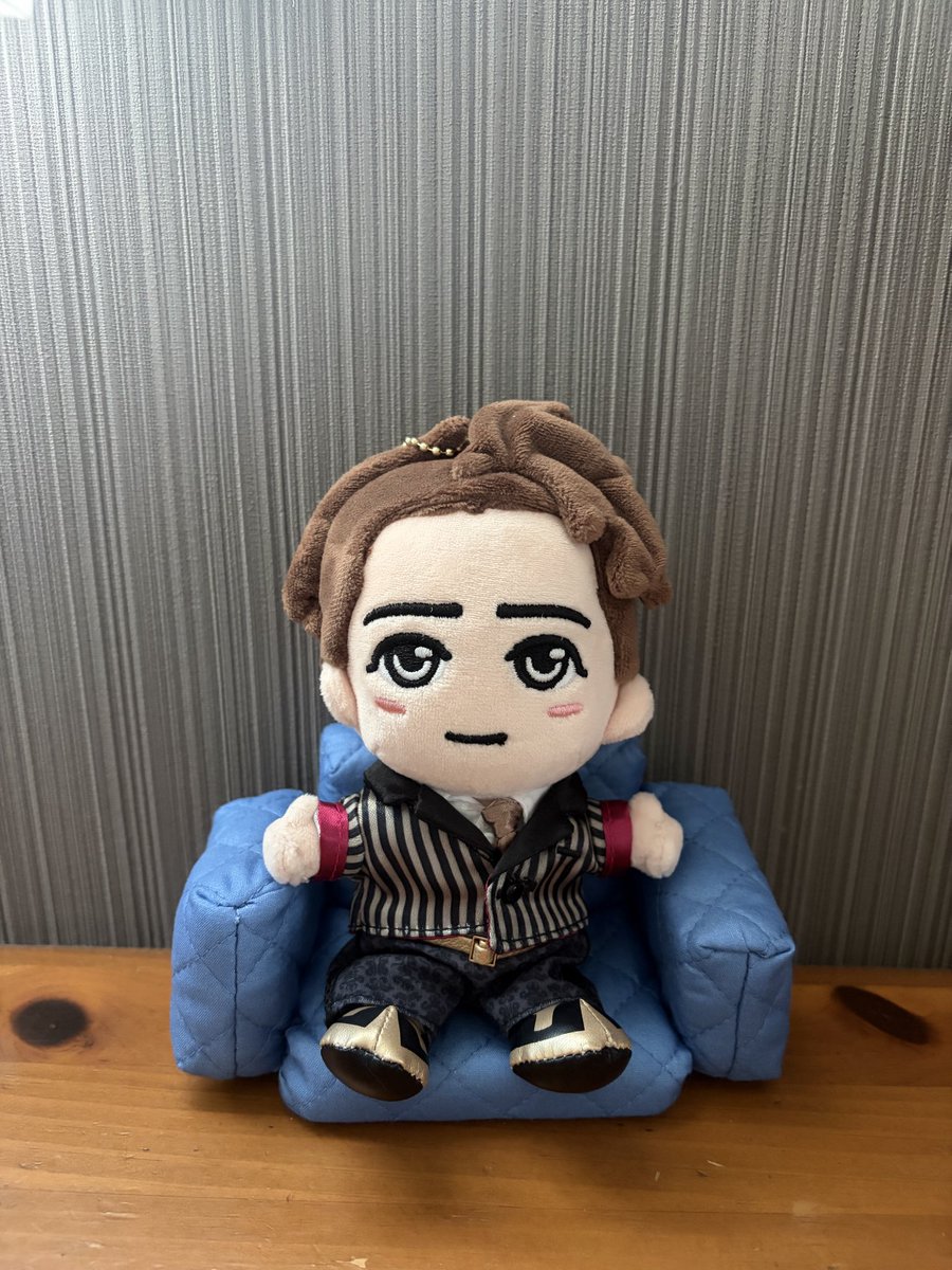 prf_3r's tweet photo. ぬいさん
何してあげたらいいかわからず
とりあえずソファ作ってみた

定位置できたので良き。

ソファの足はまたつけようかな

#嵐ぬい https://t.co/aK92vJG0cV