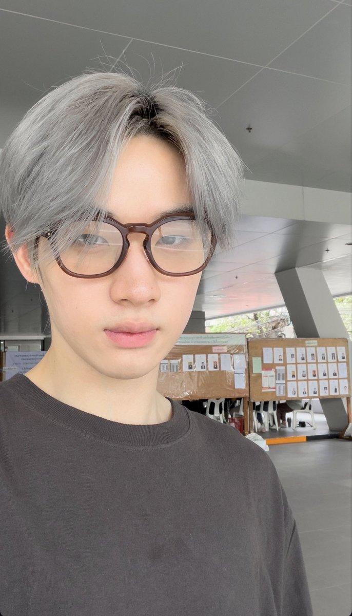 iamocto3er's tweet photo. เมื่อวานเชคอินรพ.วันนี้ไปเชคอินจุดเลือกตั้งน้องฮงออกไปใช้สิทธิ์ใช้เสียง เมื่อวานยังเบะด้วยซ้ำน้องหายดีพี่ก็สบายใจแล้วปุปุนะ ㅠ ㅅ ㅠ https://t.co/59BH8qwYAb