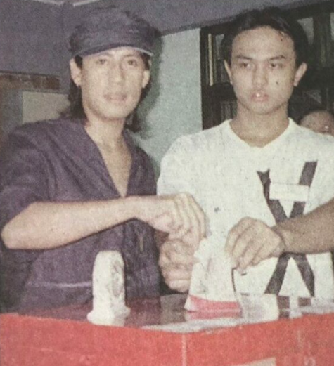 Bomb_Khonphong's tweet photo. พี่เบิร์ด น่าจะเป็นตัวอย่างที่ดีที่สุดของการทำหน้าที่ในระบอบประชาธิปไตยละครับ กี่ยุคๆ จะเลือกตั้งใหญ่ เลือกตั้งท้องถิ่น พี่ไม่เคยพลาดเลย  

#เลือกตั้งกทม2569 #เลือกตั้ง  #พี่เบิร์ด https://t.co/5OomCKhJHI