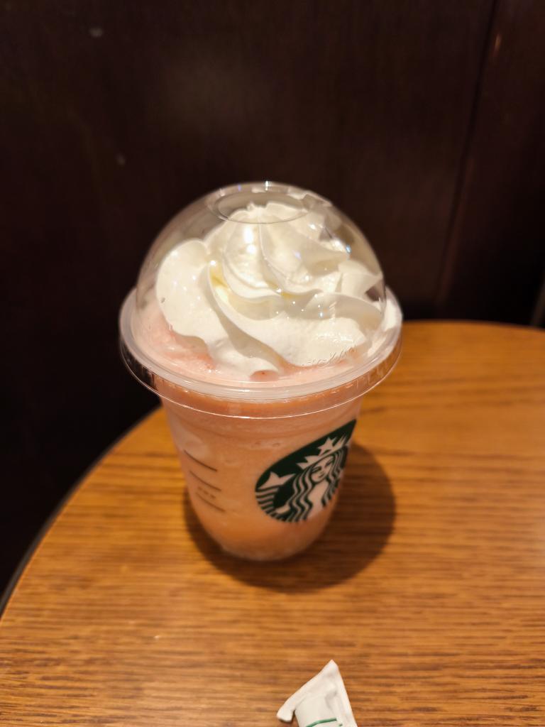 pokeseed's tweet photo. ピーチ&amp;ピーチミルクフラペチーノをいただきます！🍑 https://t.co/QdiA8uVrto