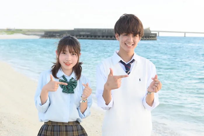 resetsan_sokuho's tweet photo. 【🚨今日好き出演者から逮捕者が…？】

「今日好き」夏空編で"きょうすずカップル"として成立した

人気グラドル・三野宮鈴容疑者（22）が、麻薬「ケタミン」の共同所持容疑で逮捕

6月10日に高知市内でケタミン所持の疑いで逮捕された、フォロワー5万人超えTikToker・青木敬士郎容疑者（28）と現場で行動を共にしていたとされ、6月26日に共同所持容疑で新たに逮捕された。

「白目むいてキマる動画」を配信していた人気インフルエンサーとの親密な関係も報じられている

#今日好き #夏空編