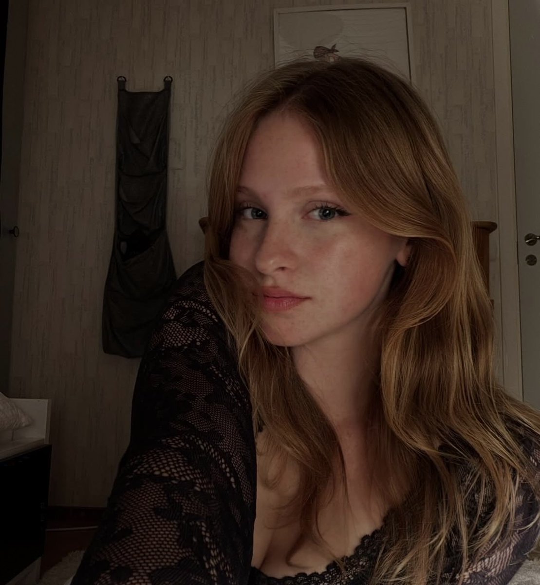 John29076372055's tweet photo. 18yo Elsa exposed on discord like a common whore #slut #exposed #cuck #beta https://t.co/xpDuzpzxVQ