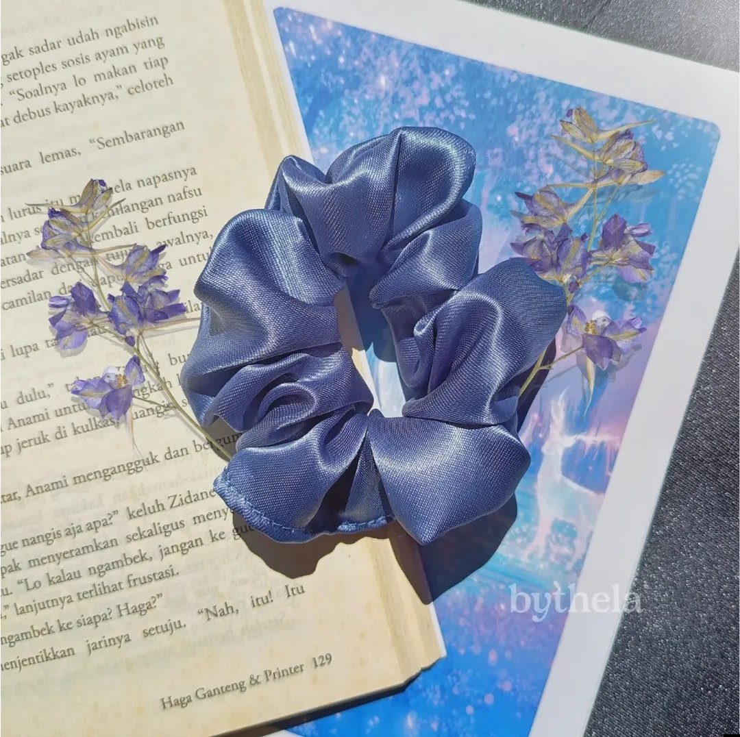 ayaseac's tweet photo. best, aku ada stok kainn dan mw jual scrunchie. ada kah yang minat kalo aku jual per pcs 4k &amp; bundle 3 pcs 10k?

anw ada warna biru, pink, putih, ungu, coklat, hijau, hitam, maroon https://t.co/KjtFZHvbmy