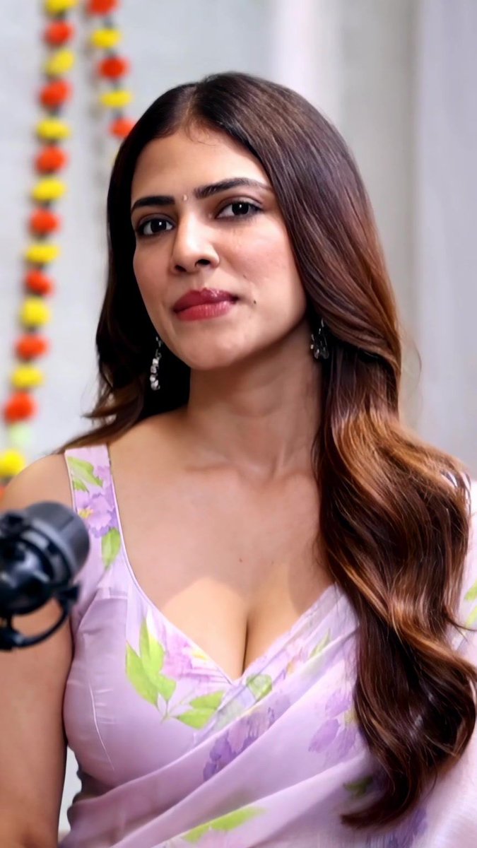 best0fbaddies's tweet photo. Malavika Mohanan 🥵🔥 #MalavikaMohanan https://t.co/a6PWAXwUt4