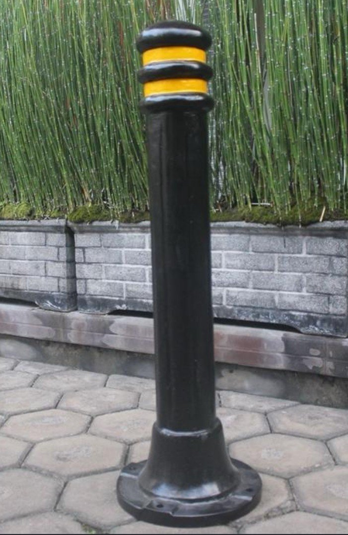 ScndNoise's tweet photo. @Malangraya_info Lebih baik pasang bollard ditengah jalan masuk keluar. https://t.co/oVGpXa7KcW