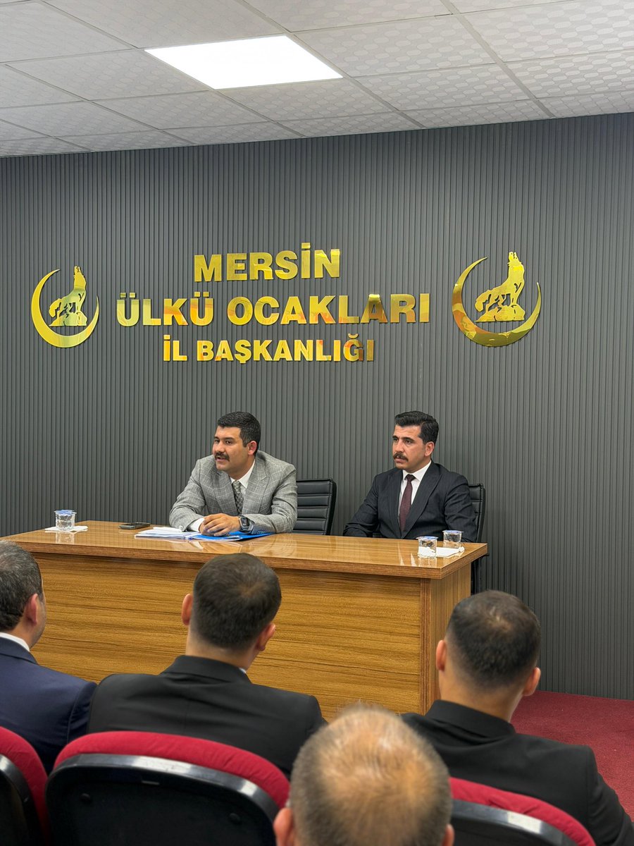 MersinOcak33's tweet photo. Ülkü Ocakları Genel Başkan Yardımcımız Sayın Mehmet Ali Halaman’ı Ülkü Ocakları Mersin İl Başkanlığımızda ağırladık. 
İl Yöneticilerimiz ve İlçe Ocak Başkanlarımızın katılımıyla gerçekleşen toplantımızda; eğitim, kültür ve teknoloji çalışmalarına yönelik istişarelerde bulunduk. https://t.co/bKeYMiNLqH
