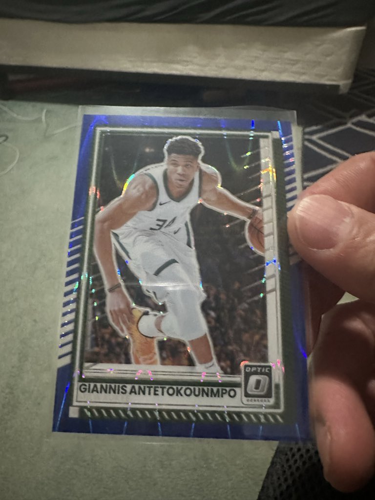 JehPah23's tweet photo. @Collect any chance you know if this is error card or just a regular /99? cant find any comps https://t.co/7FhjCBXVnX