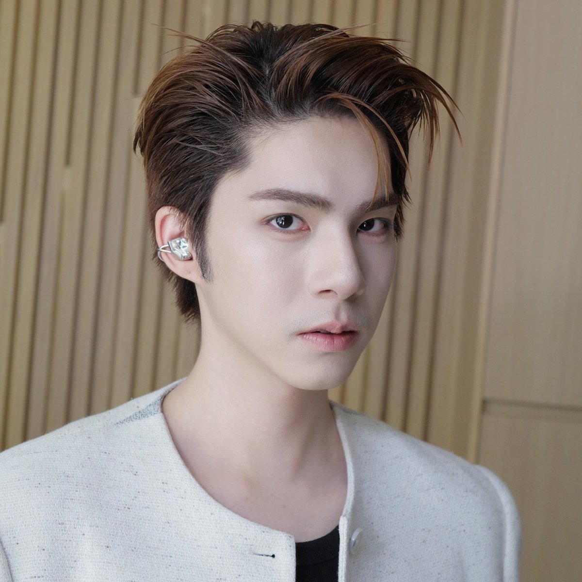 jjaysources's tweet photo. ‧₊˚ ⋅  𓐐𓎩 ‧₊˚ ⋅  #jj_rcp  ‧₊˚ ⋅  𓐐𓎩 ‧₊˚ ⋅
how are you both handsome and adorable at the same time? 🐰⸝꙳.˖ https://t.co/8f9o5Xfgix