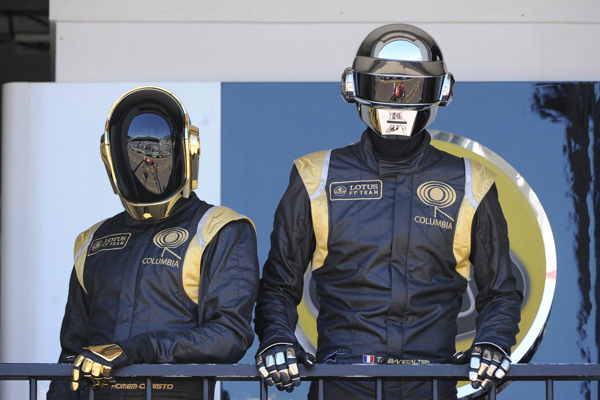 DaftpunkDaily's tweet photo. #daftpunk no. 193 https://t.co/X546k92hkR