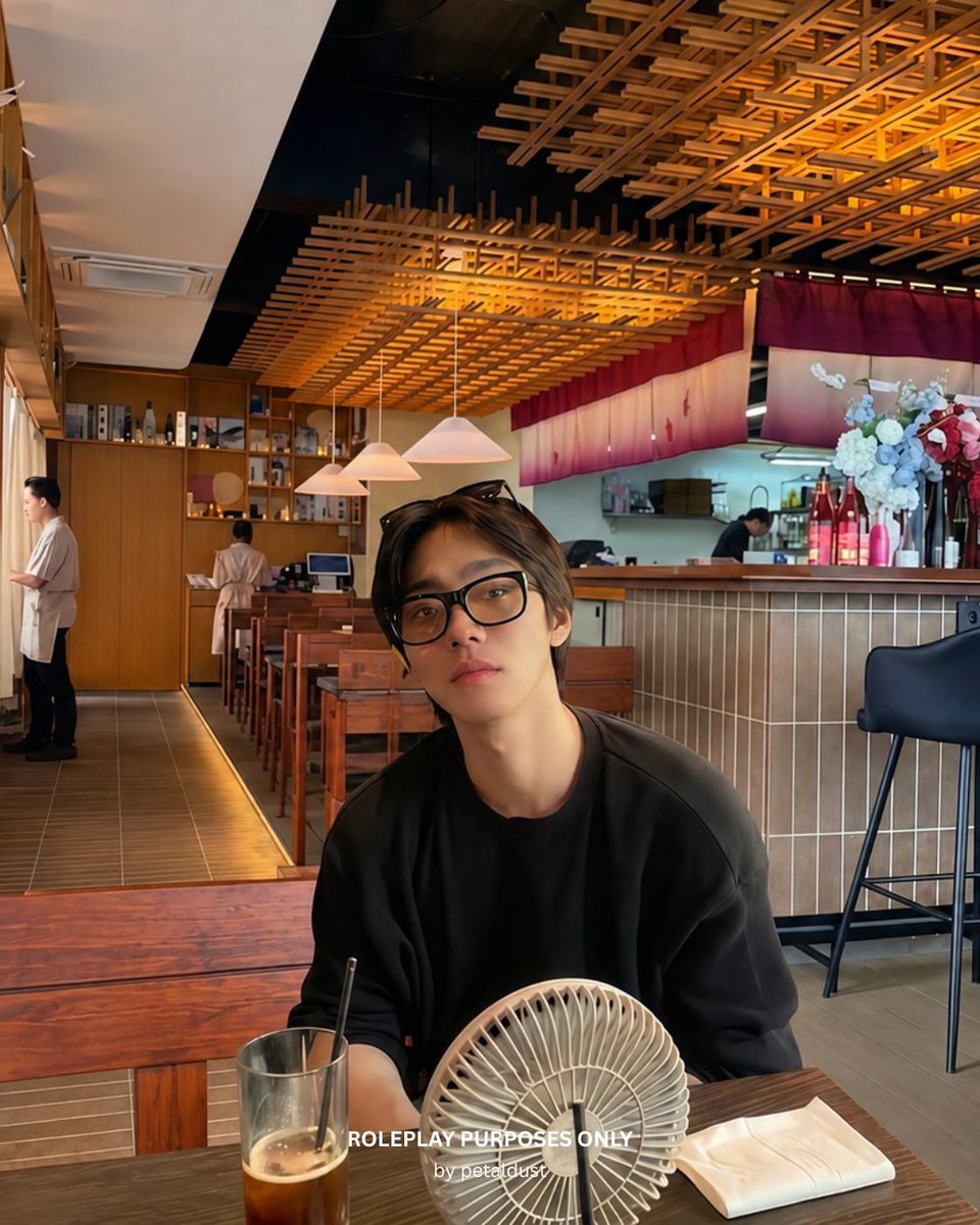 petaldusts's tweet photo. ㅤ 
📍 Seba Izakaya, Blok M.

akhirnya bukan sekedar wacana. tapi sedikit kecewa ternyata gak sama Paula??? yaudah gapapa yang penting abis ini es krim satu truk. ☺️
⠀⠀⠀ https://t.co/EriT7Fp2dJ
