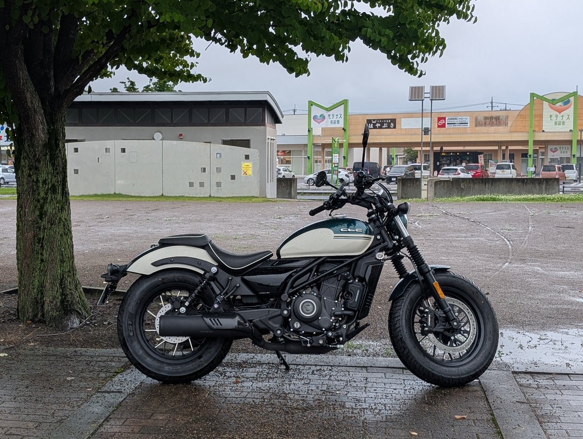ryopapa2nd's tweet photo. #CFMOTO #250CLC
まだまだ日本に浸透していない車種販🏍
取扱店少ないけど偶然見つけました!
明らかにレブル250対抗👀シート高も同じ690mmクルーザで単気筒エンジン、国内取扱が少ないバイクは故障時の修理対応が不安だけどみん��乗ってくれたら取扱店も増えるかな!?しばらくは"信頼性試験"のつもりで https://t.co/ipo8h5pRXH