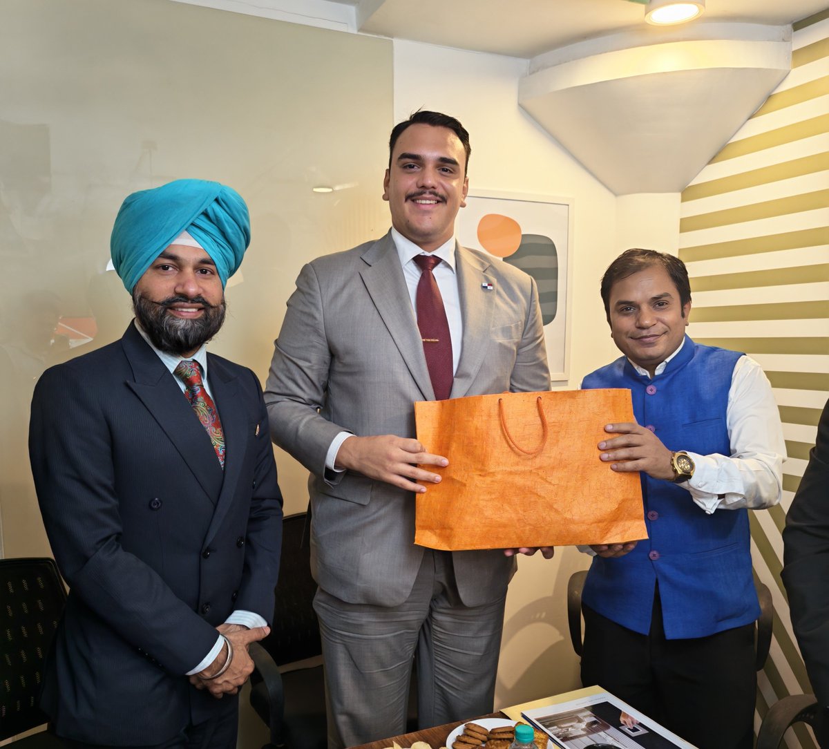RtnManpreet's tweet photo. ICIB invited Ambassador of Panama to India is H.E. Mr. Alonso Correa Miguel for the India Panama Business Round table in New Delhi. 

@MEAIndia @ICIBIndia @IndiainPanama https://t.co/ELDKZBf50K