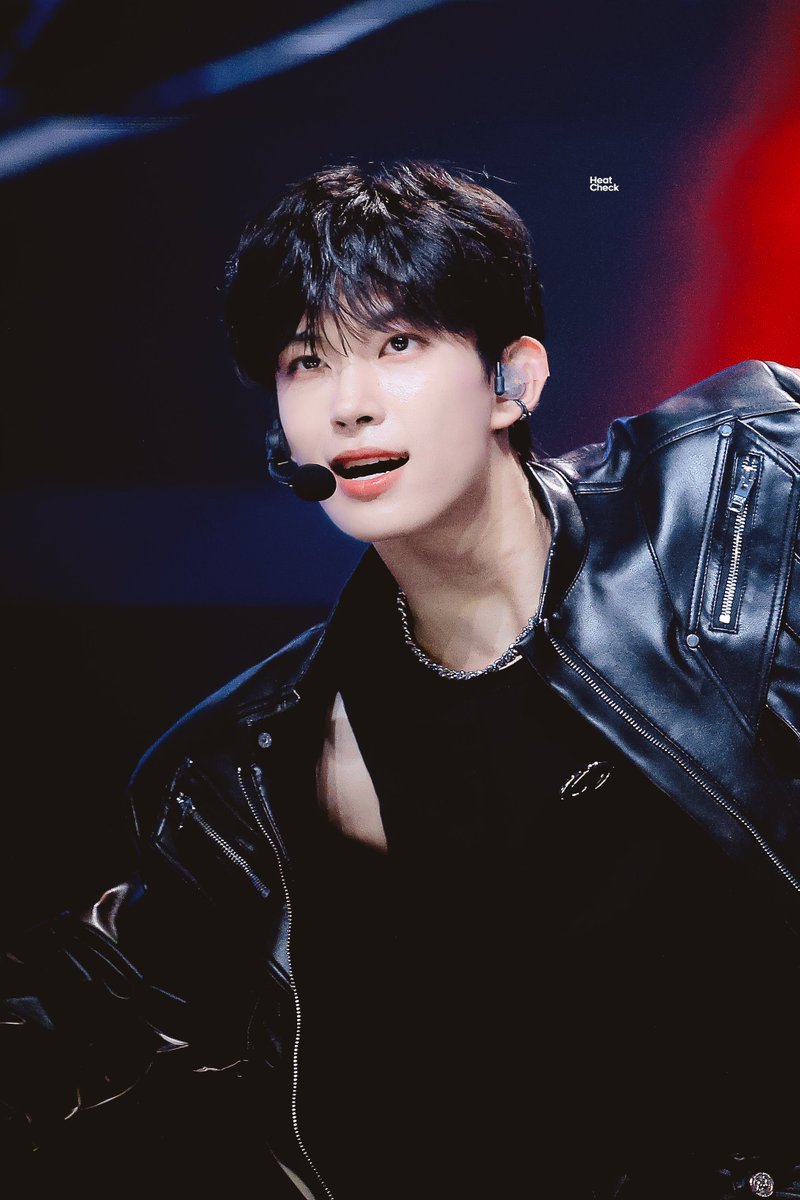 n년전 오늘의 건우 tweet media