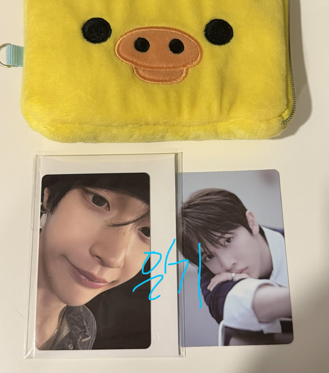 rabbitodudu's tweet photo. พร้อมส่ง wts

♡ trading card เทรดดิ้งการ์ด 
เซลฟี่วอนบิน + ซองชาน
170 ส่ง ems 30 

สนใจ dm
#ตลาดนัดriize #ตลาดนัดน้องข้าว https://t.co/jCVMJWiMeD