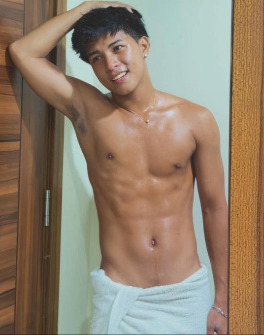 Titi_MarinoXX's tweet photo. Sa wakas may full copy na tayo sa video ni Nathaniel yung sikat na content creator. Sikat din yung tinira nya sa video. Grabe ang intense ng video🍆💦

Watch the full videos? Just click the link 👉🏻 https://t.co/0Tm4TLQoJL

Poppers from @Pinoy_Poppers 🚀
Retweet and DM me!🫶🏻 https://t.co/srpH0z7ZsA