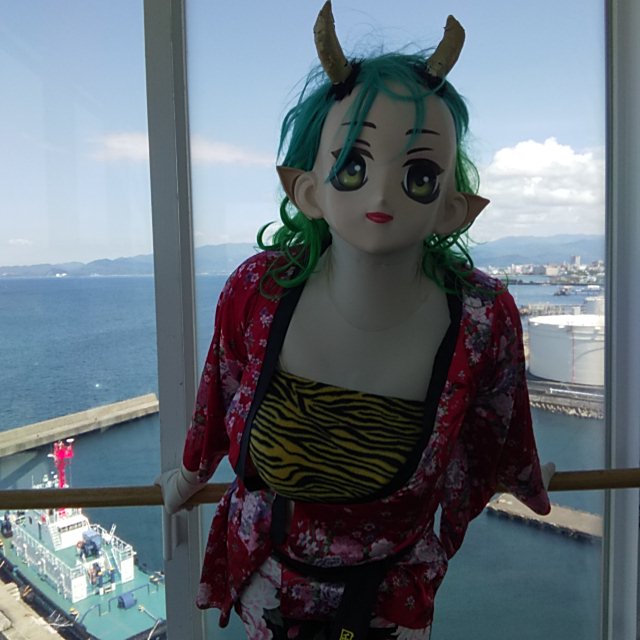 kig41567601's tweet photo. あすなじゃ！ 今日は #あおもり妖怪祭り に乗り込んで来たぞ。この地にもまだ、多くの妖の仲間達がいた事には驚いた反面、嬉しかったのじゃ。
此度の愉しい祭りに参じた総ての人妖達、心からお疲れ様なのじゃ💚 
#着ぐるみ
#鬼娘
#むにむに製作所
#むに面 https://t.co/HqQAXZZHRP