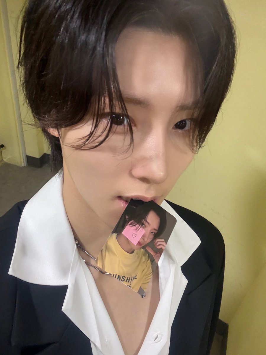 lllumiing's tweet photo. 내리안은입에무는걸참좋아하는것같아 https://t.co/V0zegDwOcj