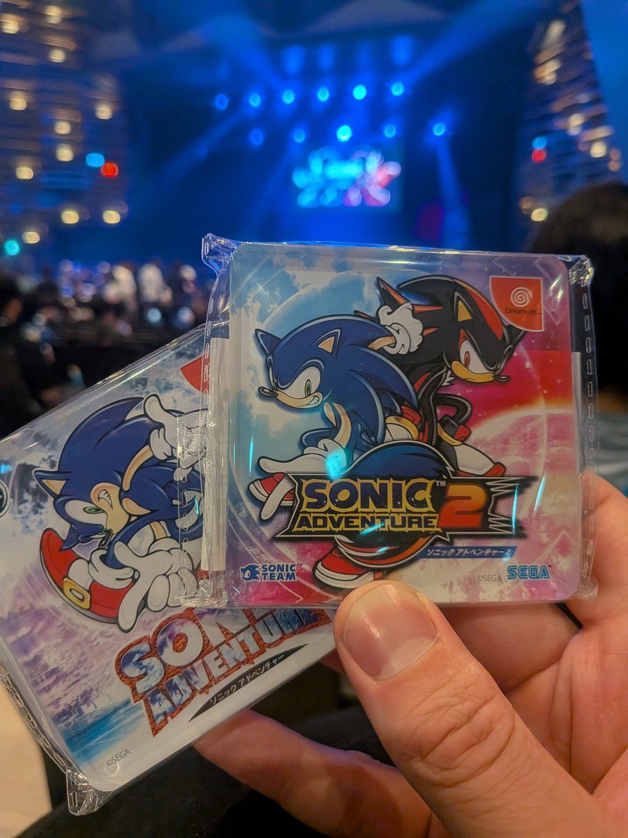 chideau's tweet photo. 今日ソニックの35周年を祝に行きました！すごく楽しかった！
#ソニックザヘッジホッグ https://t.co/O1mXjw3Qz5