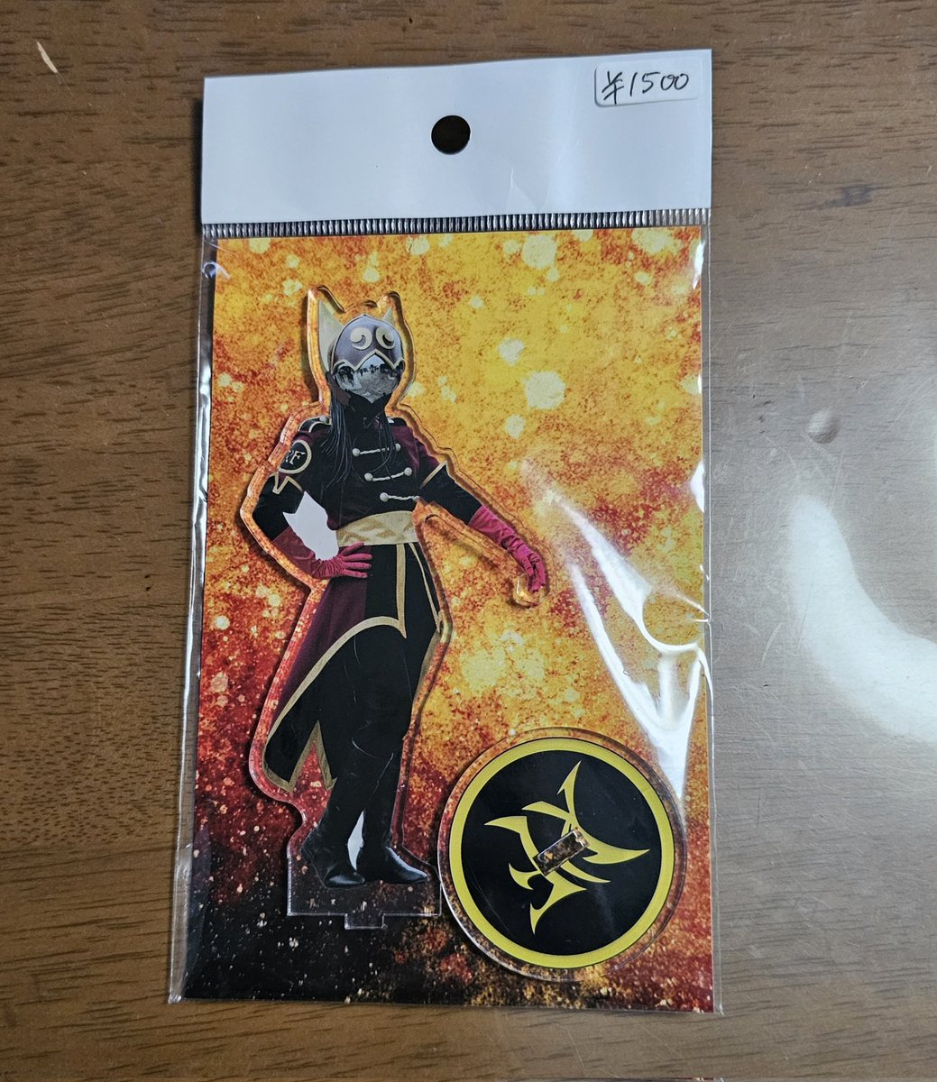 mitou_hasi's tweet photo. 今日は旦那に推し活の代理お願いしちゃった🤣
カプ様(@capsaicin_kaima)のアクスタ…🥹✨
子供も久しぶりに訛ちゃん(@namarino_suke)に会えたーって喜んでました😊✨
(子供は家では訛之助さんを訛ちゃんと呼んでます🤣) https://t.co/ZowHyGNHnq