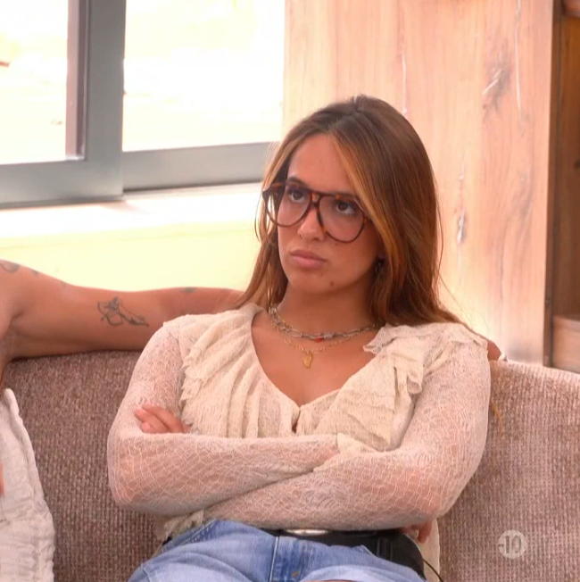 evaaasereje's tweet photo. paola c'est mon pain de la saison hein la beauté #secretstory #secretstorylelive https://t.co/o9T3DQBG1z