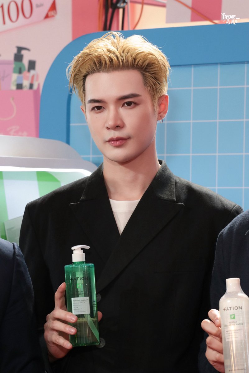 IPhone_mbmx's tweet photo. หนุ่มหล่อมาแล้ววว~~
BILLY X FATION TOPS
#TOPSTHAILAND #สวยคุ้มแบบตัวท็อปส์ #TOPSOfBeautyByLOOKS2026 #TOPSOfBeautyByLOOKS #FATIONXBILLY #FATION #bbil1ypn #BillyPatchanon #billy_patchanon #บิลลี่ภัทรชนน #BACEQUAD #star1ight https://t.co/JaafrNFiAL