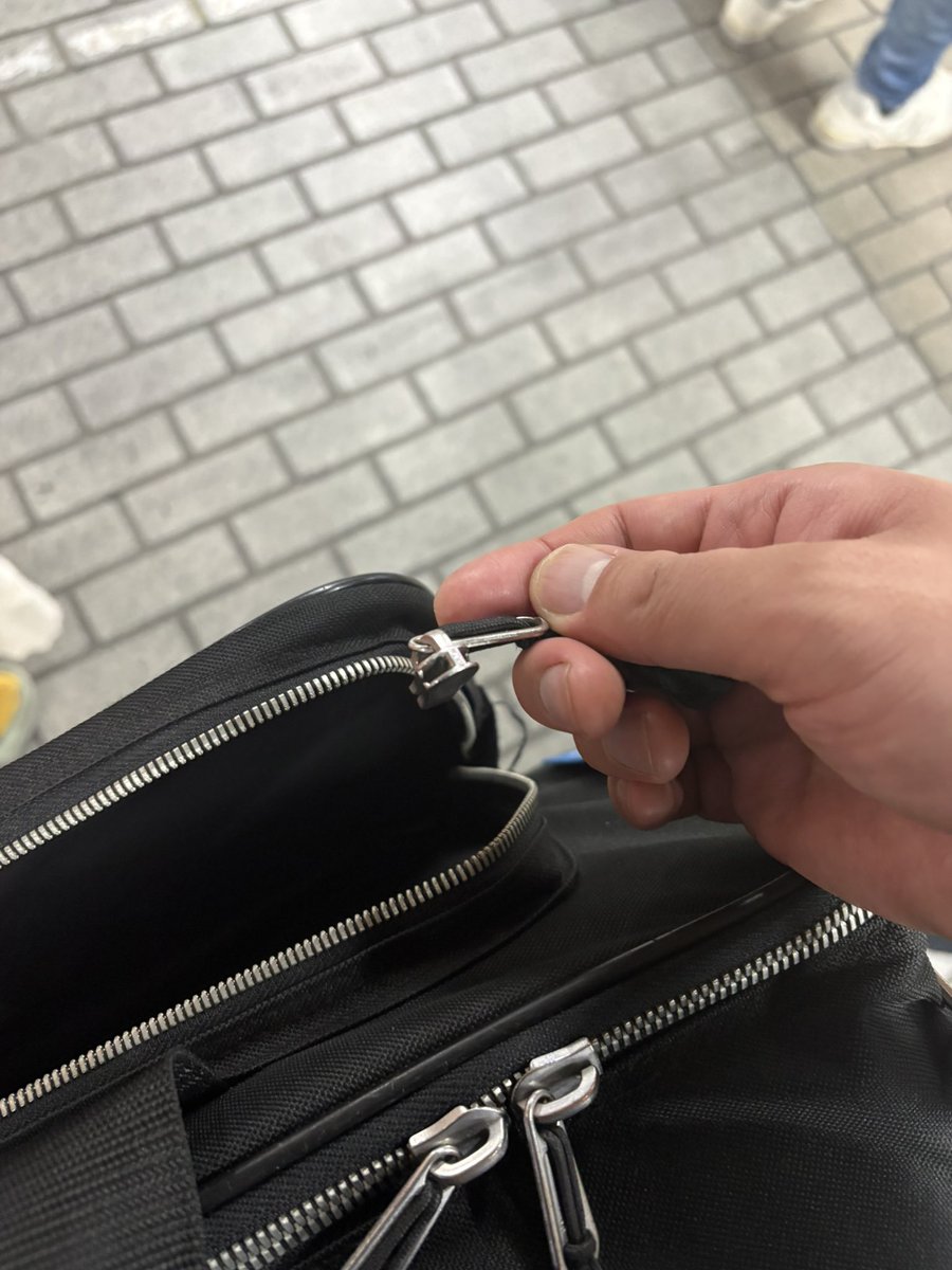 koga_ryo's tweet photo. あーペダルトレインのカバン壊れたー！！ https://t.co/NtRclfMiVl