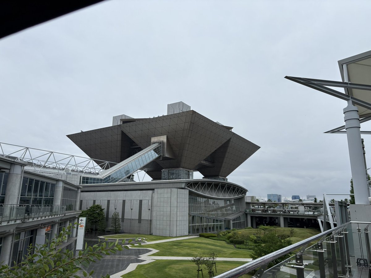 rct_ta's tweet photo. 本日はありがとうございました！実は永遠の交響曲は一般・サークル何方とも諸事情により参加したことなかったので念願叶って嬉しかったです🥲
ご多忙の中差し入れや温かいお言葉等いただきありがとうございました！皆様の御本はこれからゆっくり読ませていただきます🙇‍♀️
※今日の写真がこれしかなかった https://t.co/zwEoZb7wmj