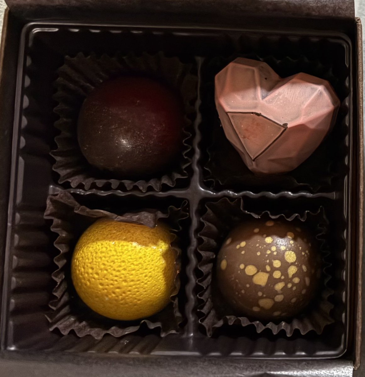 my_ucl's tweet photo. 素敵なチョコレートをいただいたけど
この子を引き寄せてくれたのですか🥺？
神様やん🙏ありがとうございます😭💕
#ポケまぜ https://t.co/TC1xfgQWoP
