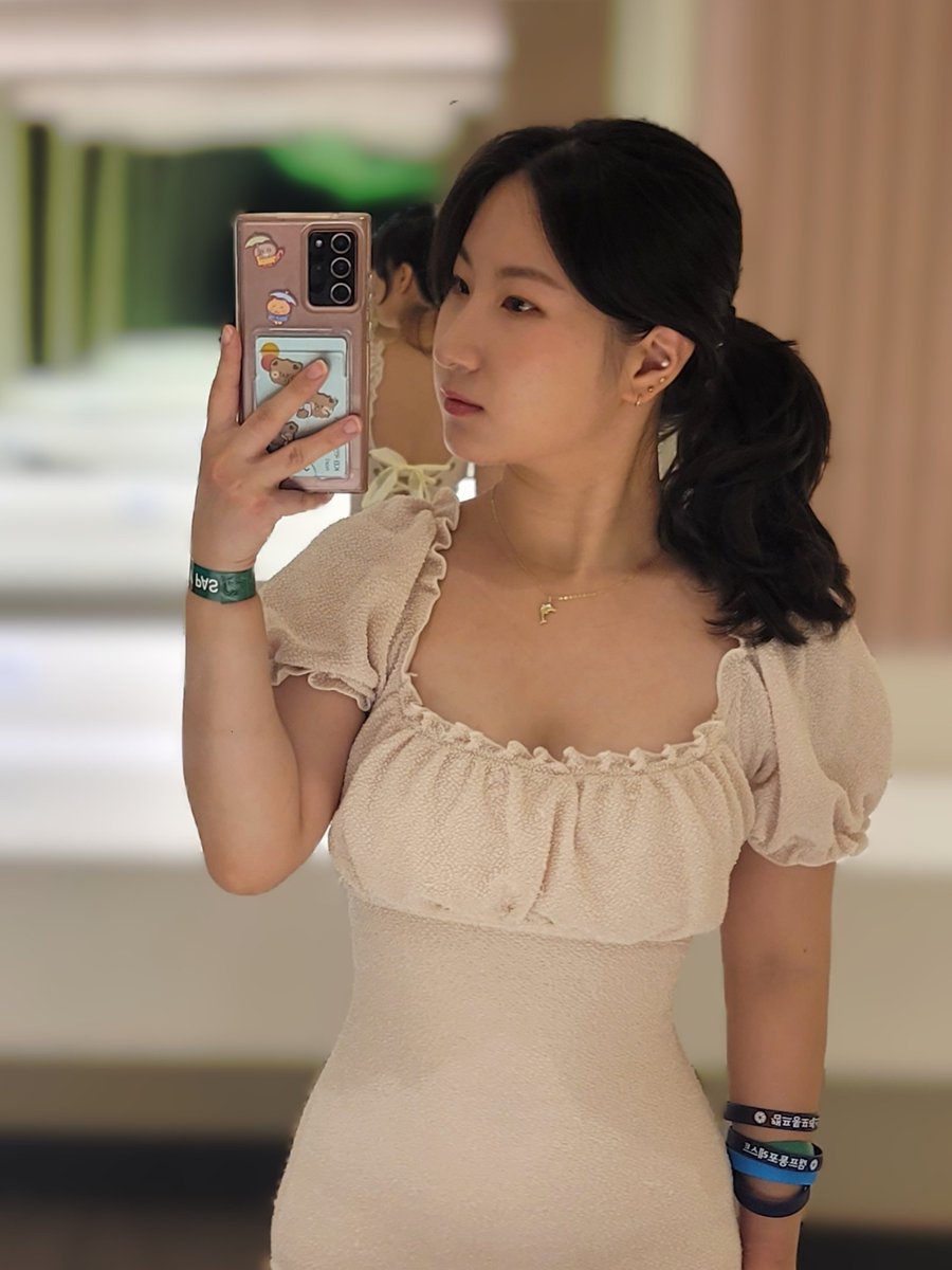 j6fqes's tweet photo. 내가 좋아하는 사진 모음집2
여름맛 피치🍑 https://t.co/X8ZKdhuwWx