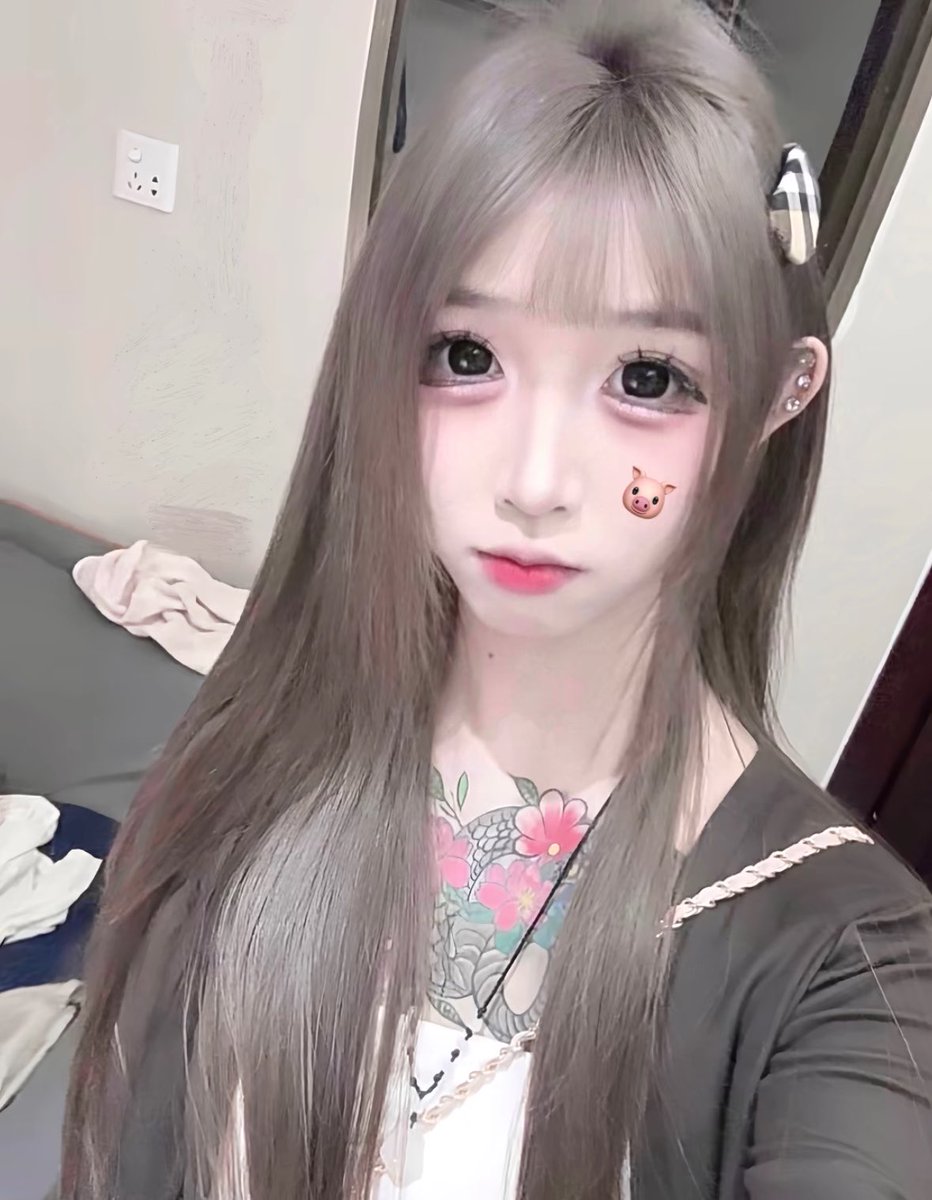 twittefbet's tweet photo. @Sexytoxiaoshu 自拍 https://t.co/v2GnfaGEpv