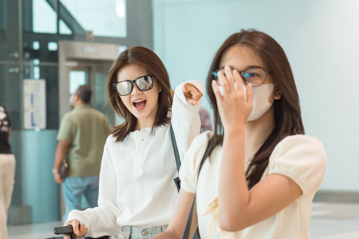 chocofy's tweet photo. 260628 CGK🛬 Oniel Christy
heboh bgt Njel ledekin kami😂Oniel jadi maluu kah🤣 https://t.co/yOQYhe4o1l