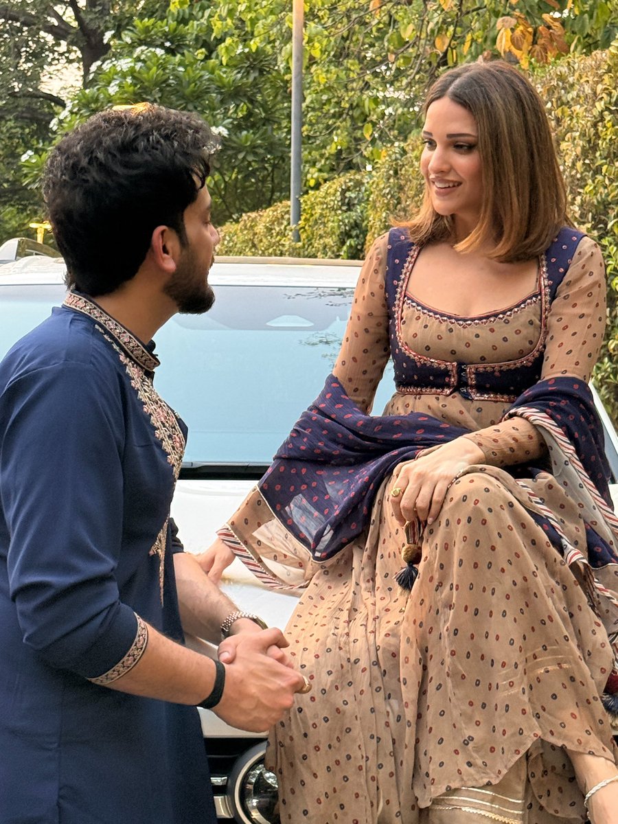 PrajjwalSh26177's tweet photo. Bro has different kind of obsession for punjabi baddies 🤗, btw someone has made multiple Twitter accounts just to report this post ifykyk 😭😭

#ElvishYadav          #ElvishArmy
#OnlyElvishMatters https://t.co/or97tyVhD0
