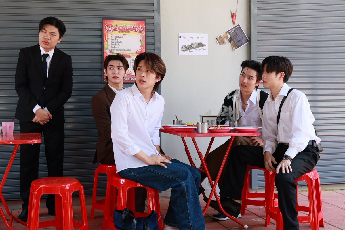 anitaharun's tweet photo. ini Ryan gak ikut makan kah...???
weh Hia Fu, boss macam apa sih gak ngebiarin Ryan ikut makan...??
😭😭😭
kasian Ryan...🤭🤭

Crazy Love MooMoo EP8
#พี่ฟากชอบเธอมู่EP8 https://t.co/beBO1uVEsD