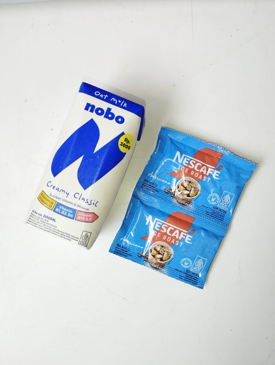 xarendul's tweet photo. ES KOPI SIMPEL, GAK RIBET‼️🥤🧊

kalau weekend gini tuh aku jarang jajan es kopi di luar, lebih pilih bikin es kopi sendiri di rumah yang cukup pakai dua bahan aja:
 
• nescafe ice roast
• nobo oat milk

rasanya? gurih, creamy, dan gak bikin enek sama sekali, yang pasti aldo aman hihihi😋🫶🏻😀

highly recommended🤎🤍🧊

coba dong share resep es kopi yang kalian bikin di rumah👇🏻
