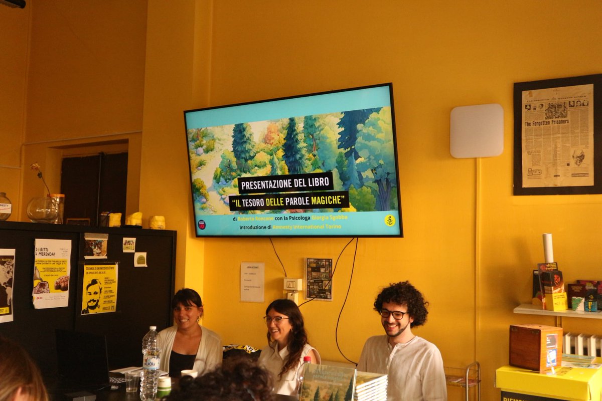 amnestytorino's tweet photo. Grazie a tutte le persone che hanno partecipato💛
Un grazie speciale a Roberta Roncone e Giorgia Sgobba per aver condiviso idee, strumenti e riflessioni sul consenso e sull'educazione al rispetto.
Continuiamo a costruire insieme una cultura del consenso. #IoLoChiedo https://t.co/qFyCvIYOhg