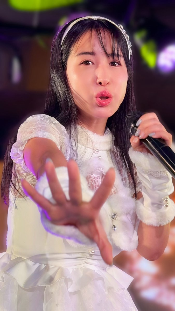 kamamon0527's tweet photo. アイドルマリアージュVol.65＠大塚Future
今日はmille neigeの対バンイベント🎶

kirakira★LOVE the STORYを久しぶりにLIVEで聴けたし、mille neigeとしては初披露✨

推しにめちゃくちゃファンサして貰えて幸せな一日でした❤️
（よくできましたのヨシヨシも❤️）

#みるみるねーじゅ https://t.co/gvKBGSa1YK