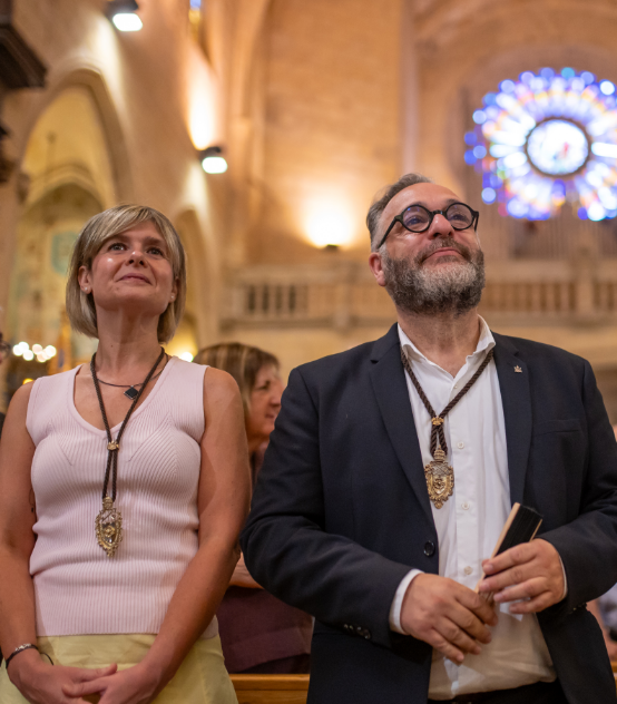 ERCReus's tweet photo. La Tronada extraordinària encesa per commemmorar els 400 anys de l'arribada a Reus de la relíquia de #SantPere marca l'inici dels actes centrals de la Festa Major. https://t.co/nQdKL7ew9O