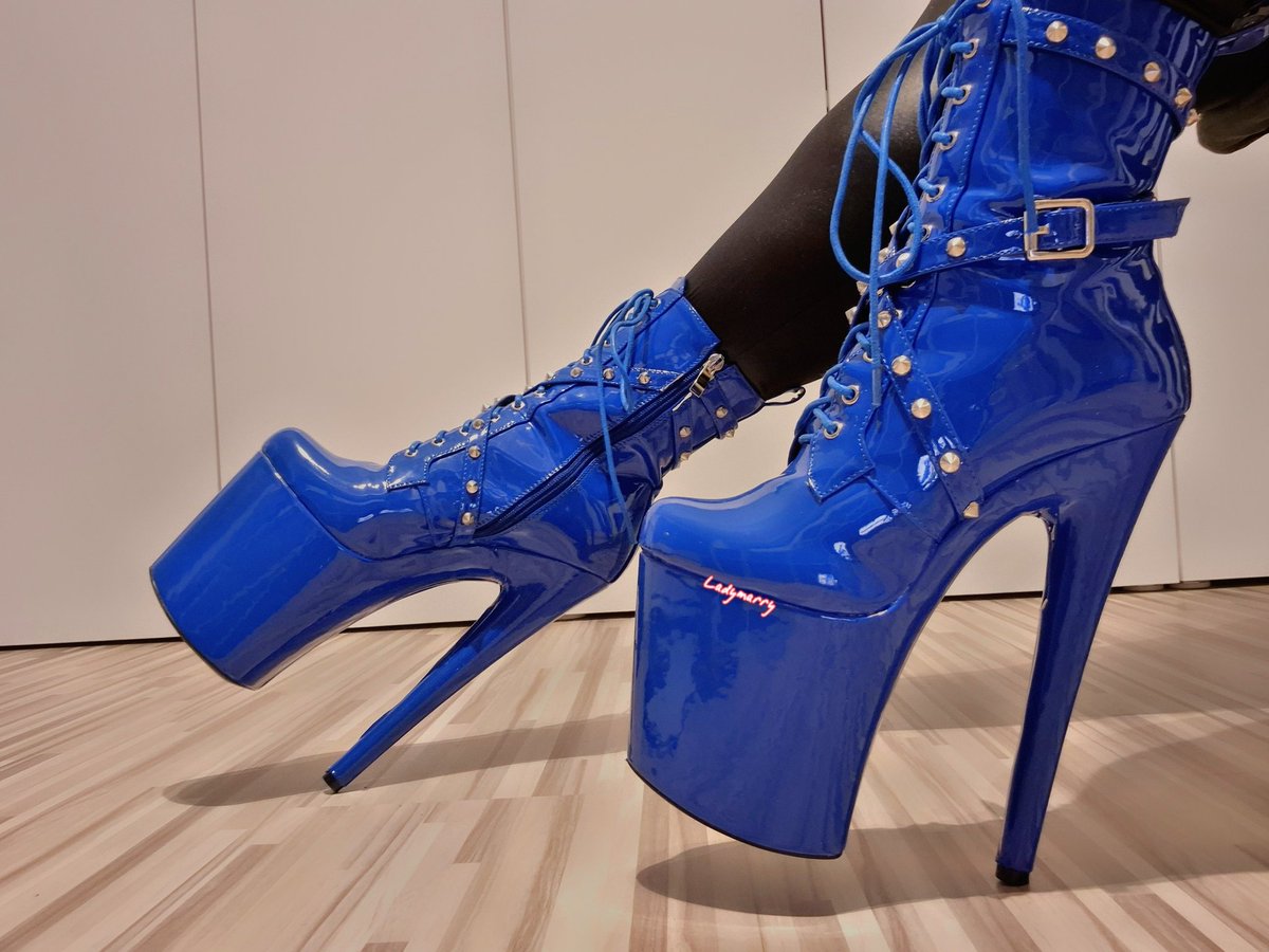 MarryHeelsQueen's tweet photo. Dein Favorit &amp; warum ?

💙
💚

...ich liebe beide einfach 🤩 https://t.co/hwqNdXX0az