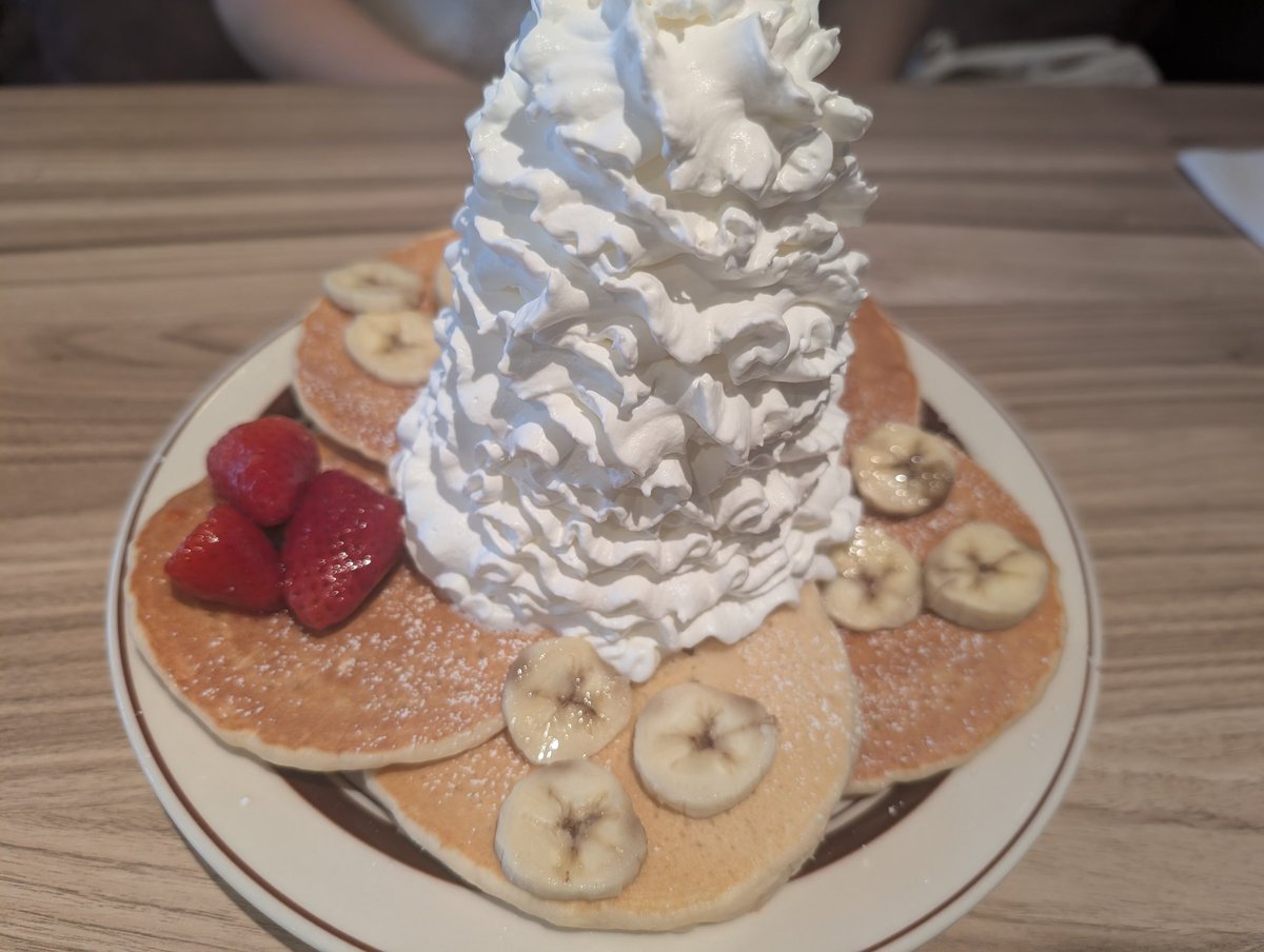 acvd1995's tweet photo. パンケーキ食べました https://t.co/Uev0PlXnbe