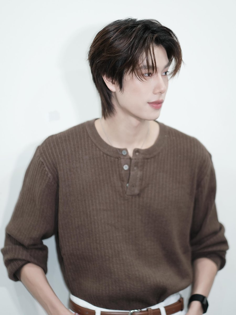 doublepjourney_'s tweet photo. 🤎🤎
hair by @ mintmeno
styling by @ new_jedsada

📸 IG : aoh_trn

PHUWIN BIRDY LIVE

#BirdyBaristaxPhuwin
#phuwintang @phuwintang https://t.co/n2jJnVTm0o