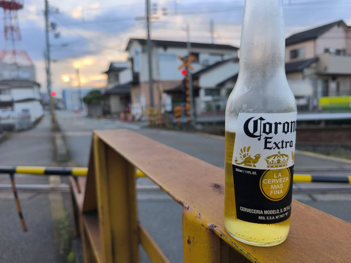 marin2v3's tweet photo. らりほーーー！半年ぶりのシルビアさん乾杯(*∩ω∩)
バッテリーとヒューズボックス移動してもらったからエンジンルームスッキリ✨
サバゲーの日もスッキリ晴れてくれたら言う事なしやで(∩皿^∩) https://t.co/2DdSkLyIWh