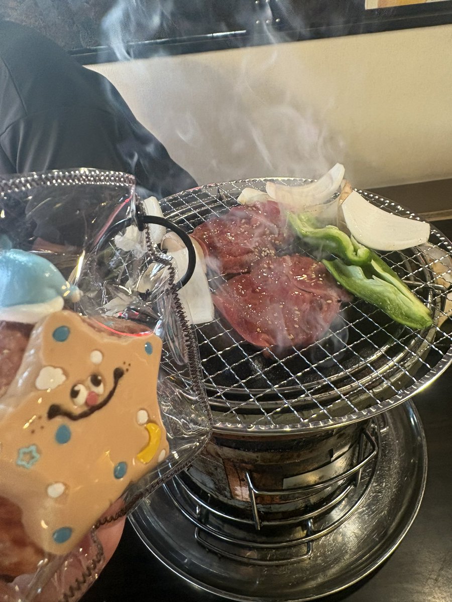 asasho1219's tweet photo. 焼肉なう 生まれた👶 https://t.co/vhEmVsKCEN
