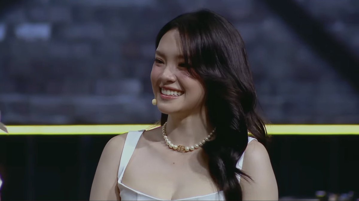 0J3F1N's tweet photo. เฌอปรางสวยมากง่ะ 😭 #HiddenTasteFinalEP https://t.co/8BJeAKzRS1