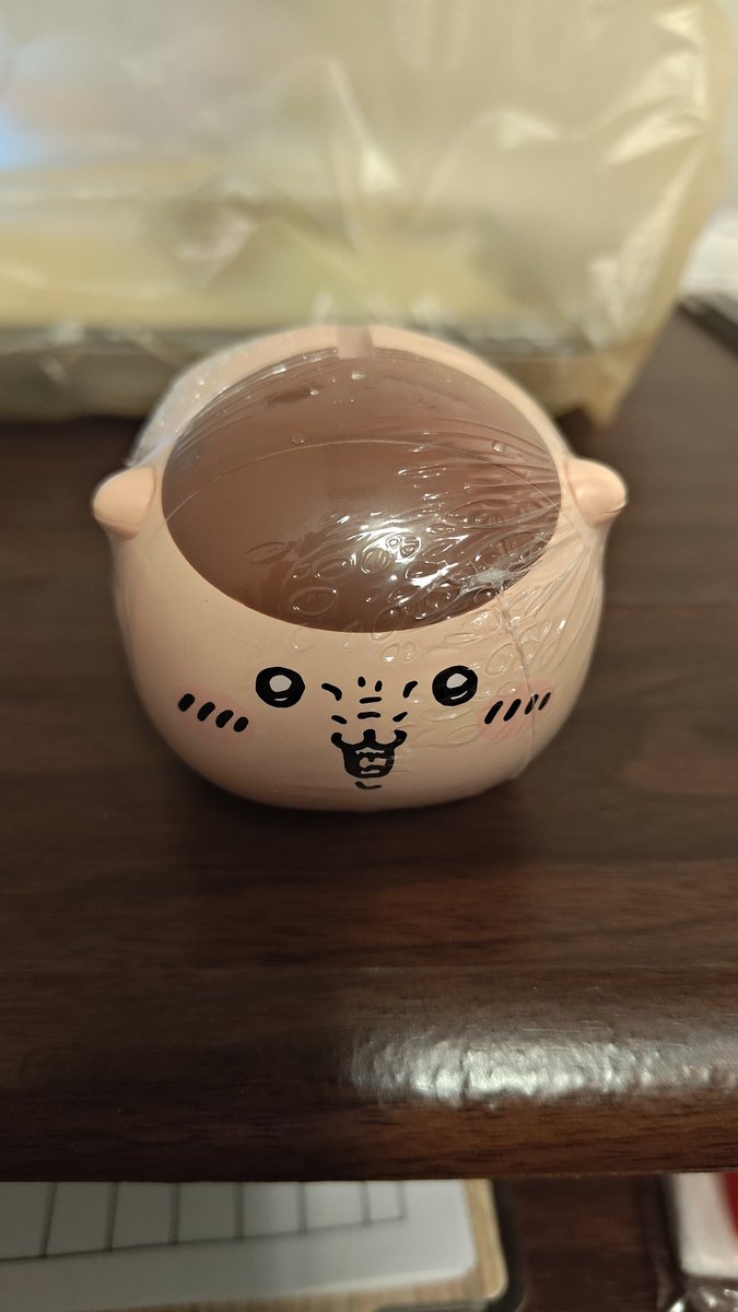 sato__su's tweet photo. 職場の人にくりまんじゅう先輩の貯金箱もろた
金運上がりそうやわ https://t.co/3U8EJ5JGZt