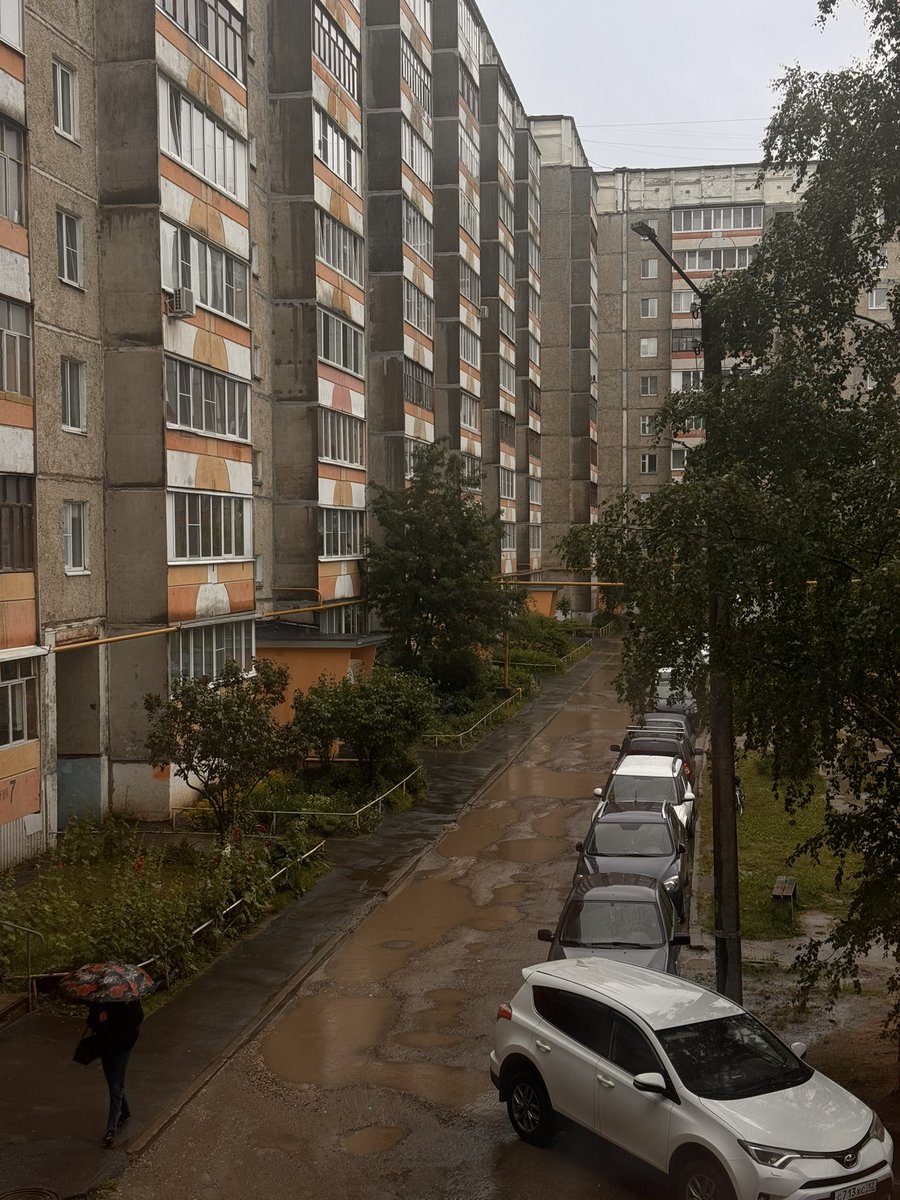ilytanka's tweet photo. вжух, и я в России https://t.co/oIiFHTbFYn