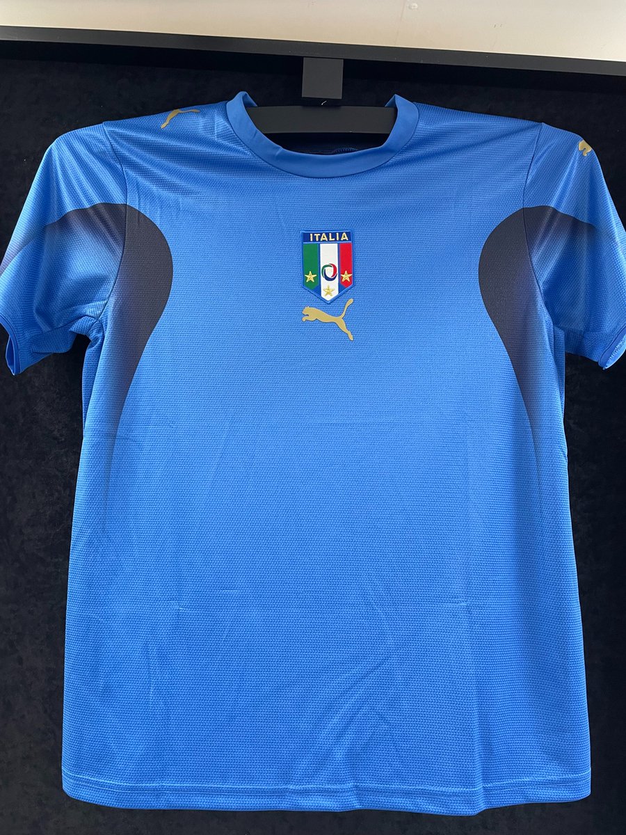 【BAS認証】フランチェスコ・トッティ 直筆サイン イタリア代表 ユニフォーム 入荷情報】 ミント千葉店です！ 元イタリア代表の伝説的プレイヤー