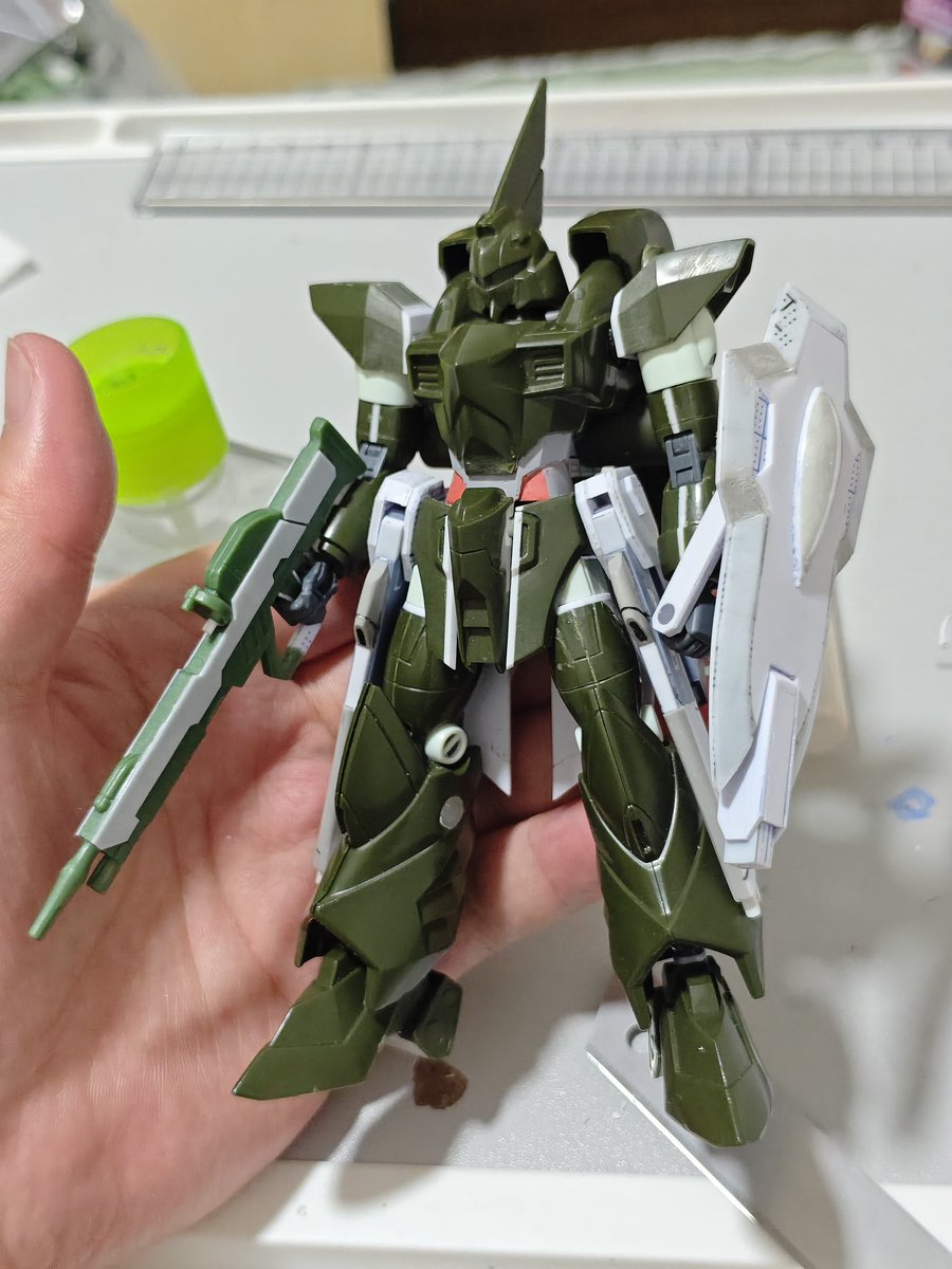 RGSuen's tweet photo. 能力有限，可动眼就不做了……
接下来是我最不擅长的刻线……

#ガンプラ
#ゲイツR https://t.co/fR8pT5GCdo