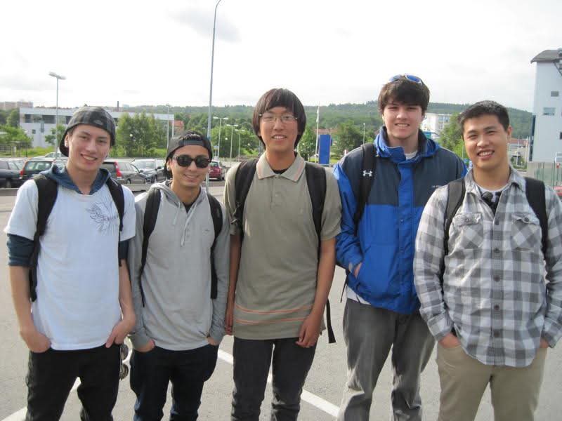 Dyrus's tweet photo. after watching the doublelift retirement tourney today I got nostalgic. 

here are a couple memories glhf tmrw https://t.co/GElVOUY9BQ