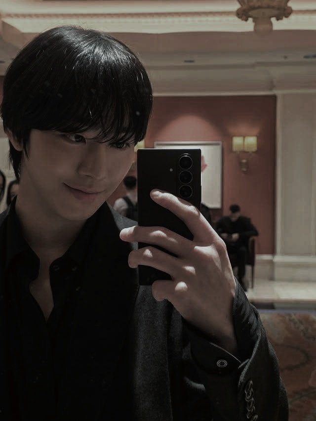 salpedia's tweet photo. ⠀⠀

𝙍𝙞𝙩𝙯-𝘾𝙖𝙧𝙡𝙩𝙤𝙣 𝙈𝙚𝙜𝙖 𝙆𝙪𝙣𝙞𝙣𝙜𝙖𝙣, 𝙅𝙖𝙠𝙖𝙧𝙩𝙖. | 28/06/2026

Setengah hari Minggu terpakai untuk simposium yang lumayan mengaduk isi kepala dan perut. But every topic presented and discussed is still worth the time!

⠀⠀ https://t.co/iOpbYHvR4w